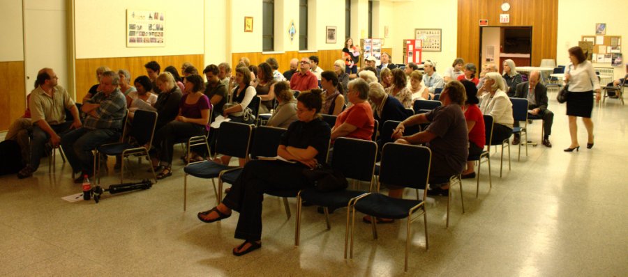 2009-09-15_Crowd1